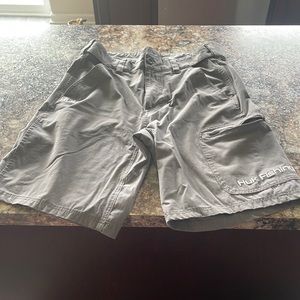 Huk men cargo shorts size medium -Grey